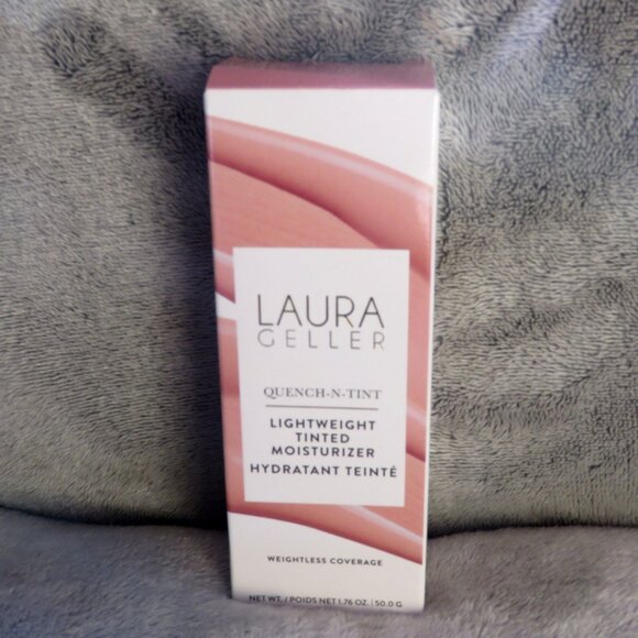 New in Box Laura Geller Quench N Tint Lightweight Tinted Moisturizer - Medium - Picture 11 of 12